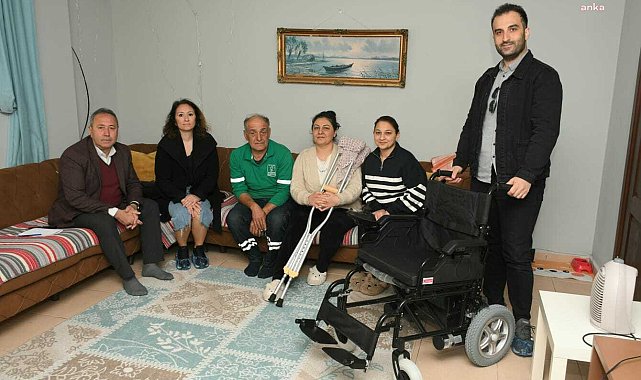 KUŞADASI BELEDİYESİ’NDEN VATANDAŞA TEKERLEKLİ SANDALYE DESTEĞİ
