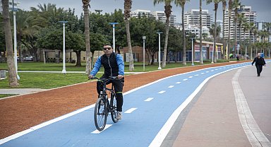 MERSİN BÜYÜKŞEHİR BELEDİYESİ, KÜLTÜR PARK’TA BİSİKLET VE KOŞU YOLLARINI YENİLEDİ