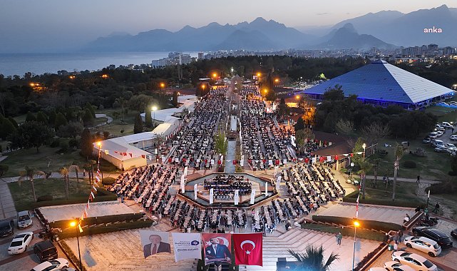 MUHİTTİN BÖCEK, PERSONELLE İFTARDA BULUŞTU