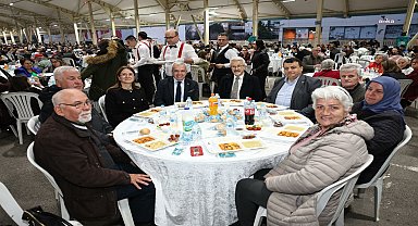Nilüfer'de yılın ilk iftar sofrası İhsaniye'de kuruldu