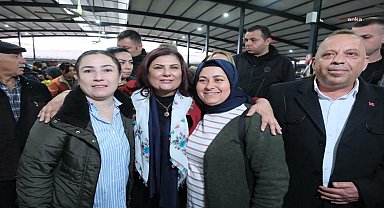 Özlem Çerçioğlu, Bozdoğan Pazarı'nda vatandaşlarla buluştu
