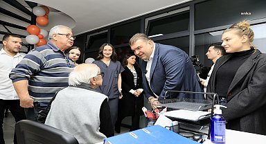 SEFERİHİSAR BELEDİYESİ'NDEN EMEKLİLERE 2 BİN TL DESTEK