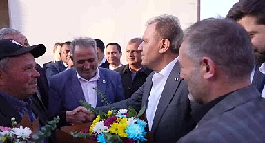 Vahap Seçer: "5 yılda her yere, herkese hizmet ettik"