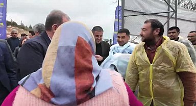 VAHAP SEÇER, FINDIKPINARI KATLI OTOPARK VE PAZAR YERİ AÇILIŞI İLE PAKET ATIKSU ARITMA TESİSİ TEMEL ATMA TÖRENİ’NE KATILDI: “HİZMET KERVANI KALDIĞI YERDEN DEVAM ETSİN”