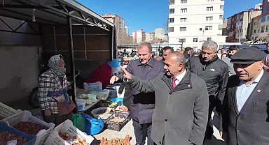 VAHAP SEÇER, GÜLNAR’DA YURTTAŞLARLA BULUŞTU