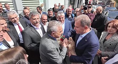 VAHAP SEÇER, MERSİN ESOB’U ZİYARET ETTİ: “GÖREVE GELDİĞİMİZ GÜNDEN İTİBAREN ESNAFLA İYİ İLİŞKİLER İÇERİSİNDE OLDUK”