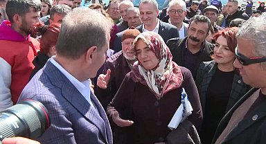 VAHAP SEÇER, MUT HALKIYLA BULUŞTU