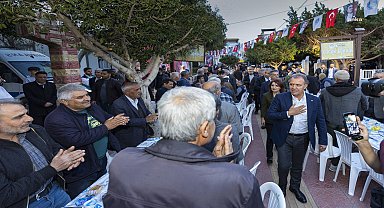 Vahap Seçer, Ramazan ayının ilk gününde Çilek Mahallesi halkıyla iftar yaptı