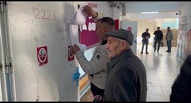 VAN'DA DEM PARTİ BÜYÜKŞEHİR BELEDİYE EŞBAŞKAN ADAYLARI ŞEDAL VE ZEYDAN OYUNU KULLANDI