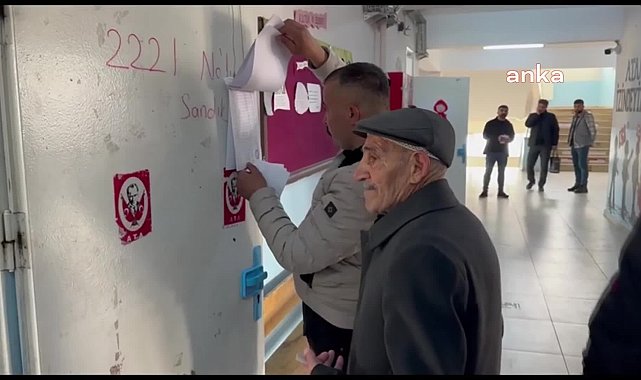 VAN'DA DEM PARTİ BÜYÜKŞEHİR BELEDİYE EŞBAŞKAN ADAYLARI ŞEDAL VE ZEYDAN OYUNU KULLANDI