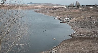 Yozgat'ta hava sıcaklıklarının mevsim normallerinin üstünde devam etmesi çiftçiyi endişelendiriyor