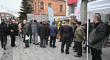 Yozgat'ta Orman Haftası kapsamında ücretsiz çam fidanı dağıtıldı