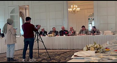 Abdulahat Arvas seçimden 25 gün önce yaptığı konuşmada, 'ikinci parti olursanız kabul edecek misiniz' sorusuna 'onu o zaman düşüneceğim' yanıtı verdi