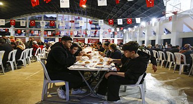 Antalya Büyükşehir Belediyesi'nin iftar programları devam ediyor