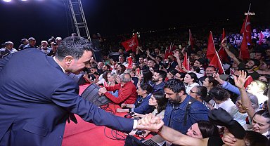 BAŞKAN ÖNAL’DAN DAYANIŞMA ÇAĞRISI: “TEBRİK ÇİÇEKLERİNİZ DESTEĞE DÖNÜŞSÜN”