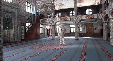 Bayraklı'da camiler bayrama hazır