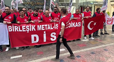 Birleşik Metal-İş Sendikası Başkanı Özkan Atar, Karabük'e gelerek MARZİNC işçilerine destek verdi
