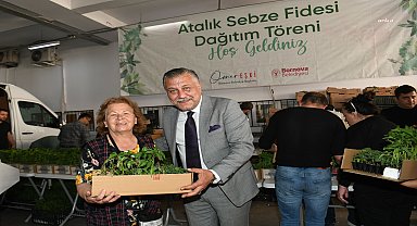 BORNOVA BELEDİYESİ, KENDİ ÜRETİMİ OLAN 500 BİN YERLİ FİDEYİ VATANDAŞA DAĞITIYOR