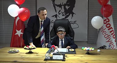 Bornova Belediyesi'nin 'Çocuk Başkan'ı Arıkan'dan Filistin mesajı