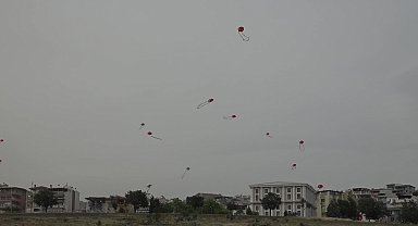 BORNOVALILAR, GELENEKSEL UÇURTMA ŞENLİĞİ’NDE BULUŞTU