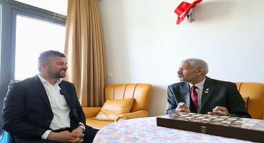 Buca Belediye Başkanı Duman'dan Buca'nın "Çınarları"na bayram ziyareti