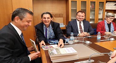 ÇAĞDAŞ YAŞAMI DESTEKLEME DERNEĞİ'NDEN ÖZGÜR ÖZEL'E