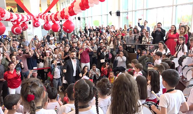 Çankaya'da "23 Nisan çocuklar sergisi" ziyarete açıldı