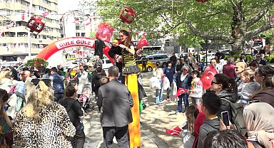 Çankayalı çocuklar, Kuğulu Park'ta 23 Nisan Çocuk Şenliği ile eğlendi