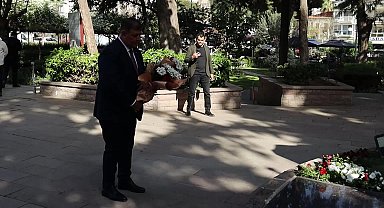 Cemil Tugay'dan Zübeyde Hanım Anıt Mezarı'na ziyaret