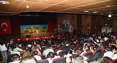 CEYHAN BELEDİYESİ’NDEN 23 NİSAN’A ÖZEL TİYATRO OYUNU