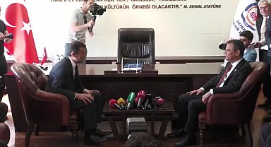 CHP GENEL BAŞKANI ÖZGÜR ÖZEL DENİZLİ'DE: “TÜRKİYE İTTİFAKINA, DENİZLİ İTTİFAKINA MİNNETTARIZ. ÜZERİNE TİTRİYORUZ, TİTREMEYE DEVAM EDECEĞİZ''