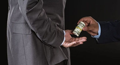 El değiştiren AKP'li belediyelerde usulsüzlük iddiaları durulmuyor