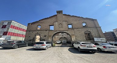 ELAZIĞ'DA OTOPARK OLARAK KULLANILAN TARİHİ ERMENİ KİLİSESİ, DİYARBAKIR KÜLTÜR VE TABİAT VARLIKLARINI KORUMA KURULU KARARIYLA MÜHÜRLENDİ