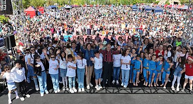 ESKİŞEHİR BÜYÜKŞEHİR BELEDİYESİ’NİN “9. ÇOCUK ŞENLİĞİ”NDE BÜYÜK COŞKU