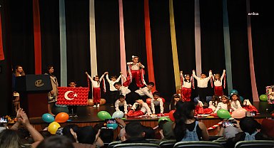 ESKİŞEHİRLİ ÇOCUKLARDAN COŞKULU 23 NİSAN KUTLAMASI 