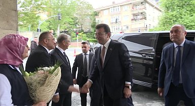 Eyüpsultan Belediye Başkanı Özmen'i ziyaret eden İmamoğlu: "Hizmet farkı yaratmamız lazım"