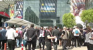 İYİ PARTİ'NİN SEÇİMLİ OLAĞANÜSTÜ KURULTAYI BAŞLADI. GENEL BAŞKANLIK İÇİN 4 ADAY YARIŞACAK