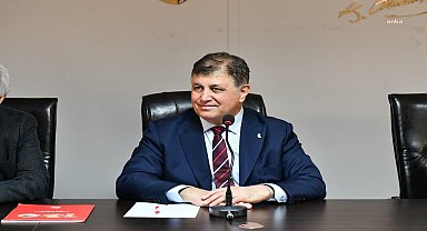 İzmir Büyükşehir Belediye Başkanı Cemil Tugay'a dünyanın önemli şehirlerinin belediye başkanlarından kutlama mesajları