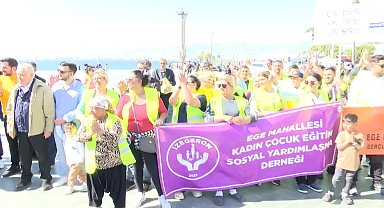 İzmir Büyükşehir Belediye Başkanı Tugay, Dünya Romanlar Günü'nde konuştu: "Mücadelenizde yalnız değilsiniz"