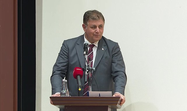 İZMİR BÜYÜKŞEHİR BELEDİYE BAŞKANI TUGAY: “İZMİR’İN DEPREM MASTER PLANI’NA İHTİYACI VAR”