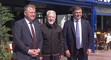 İzmir Büyükşehir Belediye Başkanı Tugay Urla ve Çeşme'de yurttaşlarla buluştu