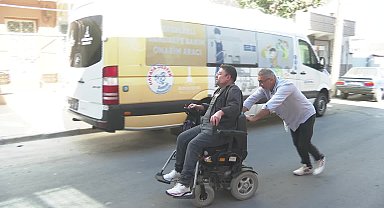 İzmir Büyükşehir'den 'Engelsiz Yaşam' için yol yardım desteği