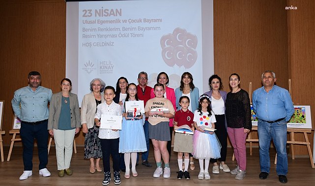 KARABAĞLAR BELEDİYE BAŞKANI KINAY RESİM YARIŞMASINI KAZANAN ÇOCUKLARA ÖDÜLLERİNİ VERDİ