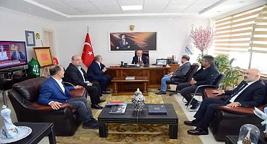 Kırşehir Belediye Başkanı Ekicioğlu'na yönelik tebrik ziyaretleri sürüyor