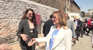Konak Belediyesi meclis üyeleri mazbatalarını aldı