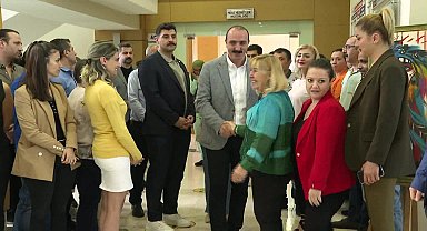 KONYAALTI’NDA GÖNÜLLÜLERDEN RESİM SERGİSİ