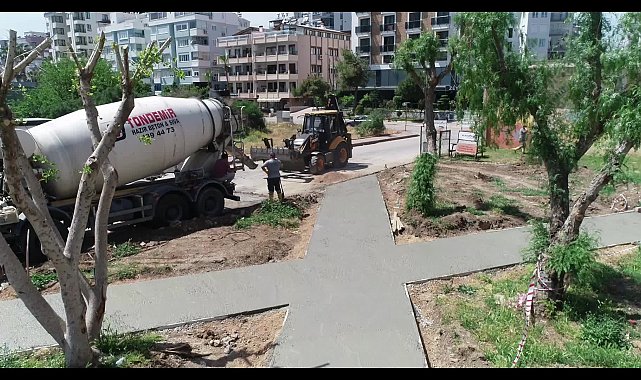 KONYAALTI’NDA PARKLAR YENİLENİYOR