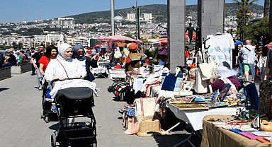 Kuşadası'nda el emeği festivali tezgahlarına yoğun ilgi
