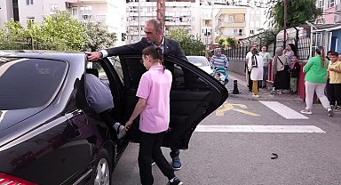 Manavgat Belediye Başkanı Kara, makamını çocuklara devretti