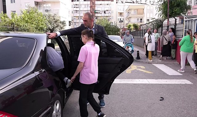 Manavgat Belediye Başkanı Kara, makamını çocuklara devretti